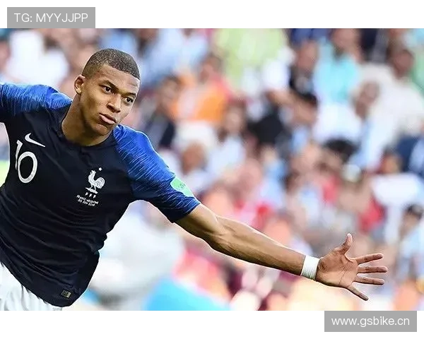 姆巴佩少年时期效力邦迪俱乐部经历备受关注